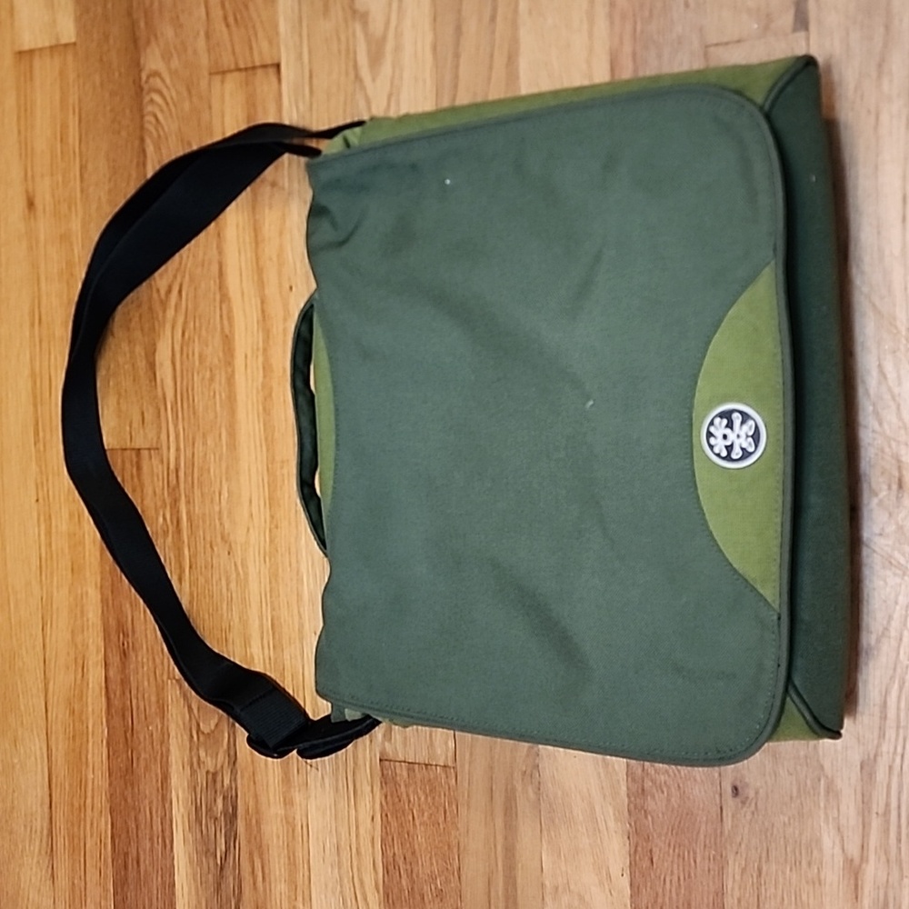 Crumpler Messenger/Laptop Bag Gem